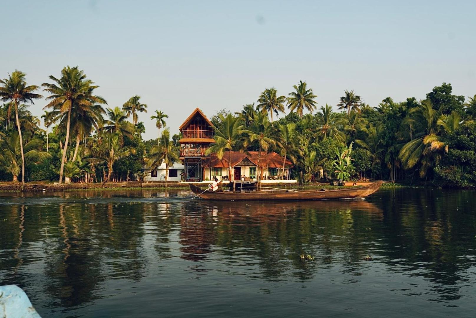 Tulsi Kayal Retreat Lejlighed Champakulam Eksteriør billede